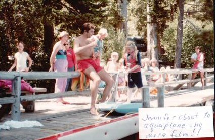 47-JenniferReadyingForAquaplaning.jpg 42.5K