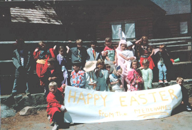 41-FridayPArade-Menehunes.jpg 76.7K