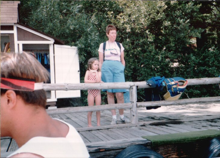 49-Valerie-Becky-SkiDock.jpg 93.2K