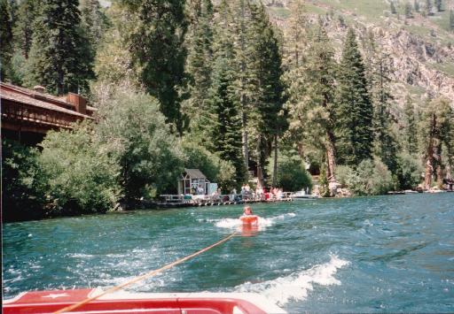 8628-Valerie-WakeBoard.jpg 51.3K