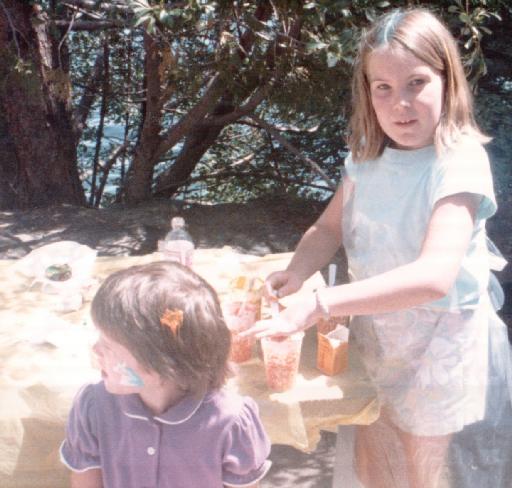 8669-Valerie-Jennifer.jpg 42.8K