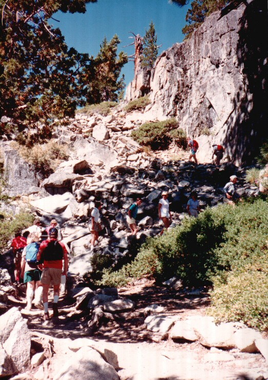 87-041-EagleFallsTrailhead-EmeraldBay.jpg 187.0K