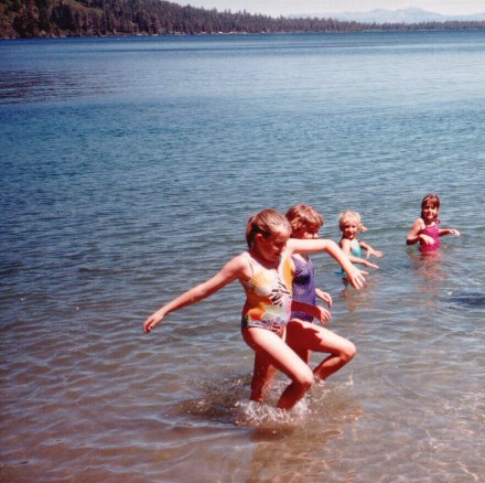 87-055-Jennifer-Val-GamesDay.jpg 61.5K