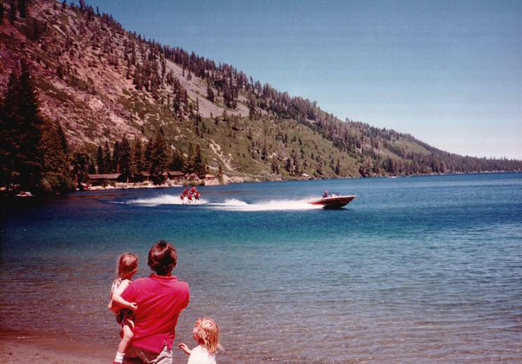 87-057-GamesDay-SkiShow.jpg 123.3K