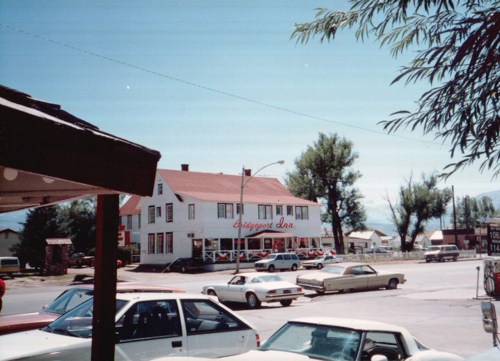 87-094-BridgeportLunch.jpg 109.7K