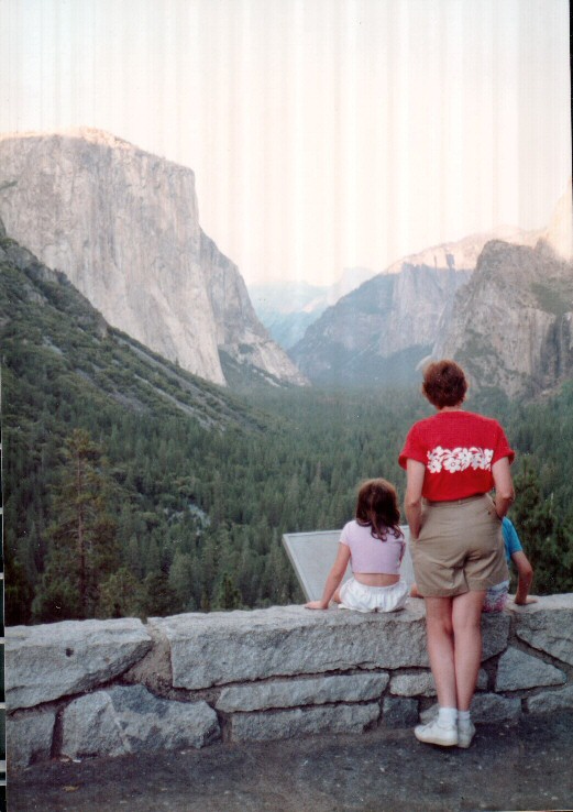 87-096-Yosemite.jpg 97.3K