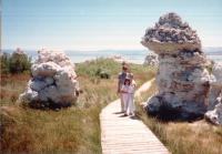 Thumb_87-002-BeckyValJennifer-MonoLakeTufaFormations.jpg 6.7K