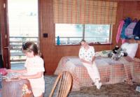 Thumb_87-007-JeffreyPineE-FrontRoom.jpg 7.3K