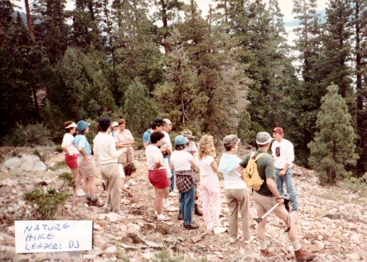 88-010-NatureHike-02.jpg 150.1K