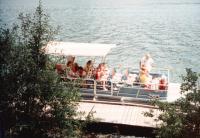 Thumb_88-120-ValWaivingFromBoatster.jpg 7.8K