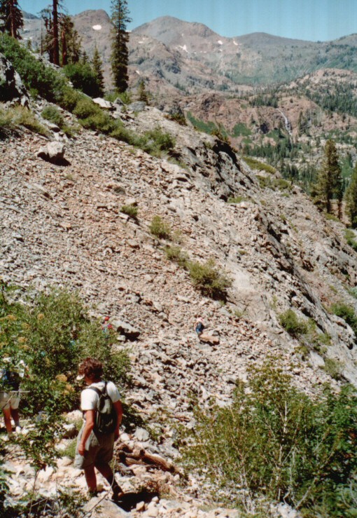 89-020-EchoHike-DownIntoGlenAlpine-05.jpg 177.7K