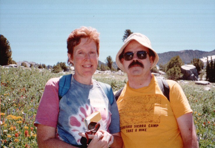 89-079-BeckyLeighHiking.jpg 99.4K