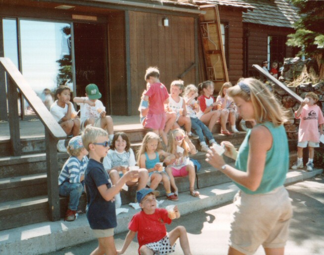 89-110-Val-Menehunes-CathedralRoomSteps.jpg 95.2K