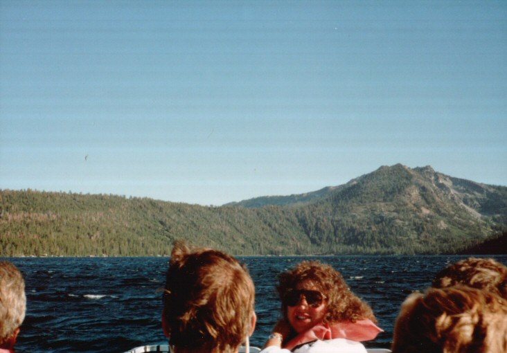 89-144-BoatsterCruise.jpg 74.0K