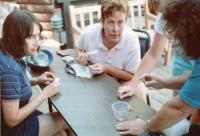 Thumb_89-044-MiriamBecky-Crafts-01.jpg 7.3K