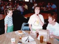 Thumb_89-114-ValBecky-DiningHall.jpg 7.7K