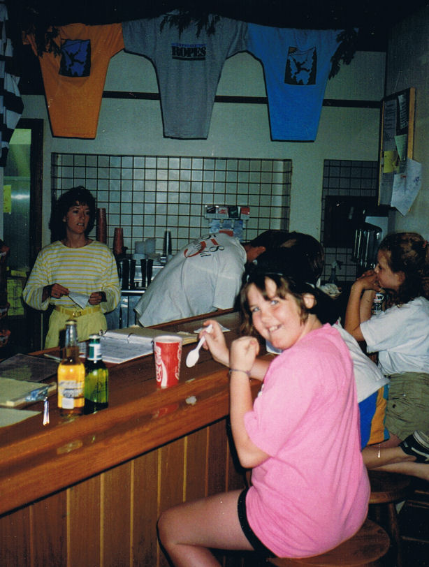 9012-Fountain-Valerie.jpg 114.4K