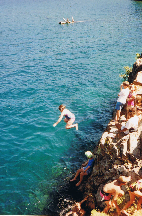 9032-Val-OffJumpingRocks.jpg 153.3K