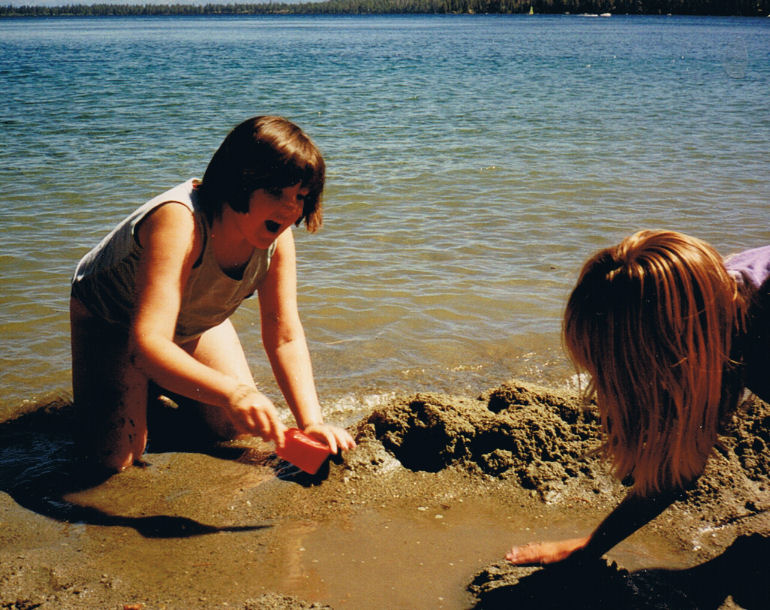 9038-Val-GamesDay-BabyBeach.jpg 138.1K