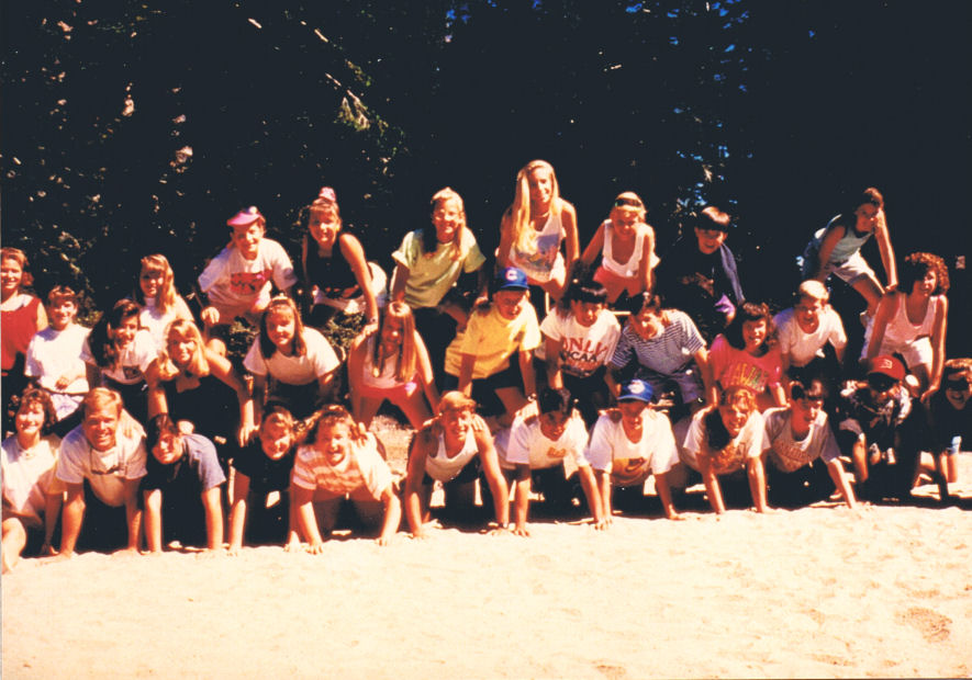 9062-JennifersGroup-StaphPhoto.jpg 130.7K