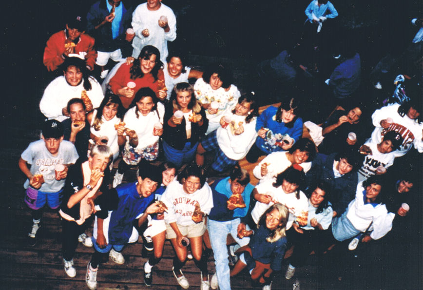 9063-JennifersGroup-StaphPhoto.jpg 128.2K