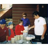 9011-Crafts-IndianFryBread-ValerieBecky.jpg 100.6K