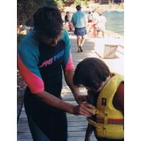 9014-Valerie-GettingReadyToWaterski.jpg 95.6K