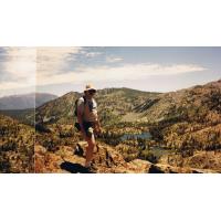 9020-Leigh-MediumHike-GrassLakeInBackground.jpg 202.8K