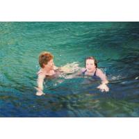 9026-BeckyValerie-InTheLake.jpg 124.1K