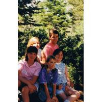 9055-ValerieAndFriends.jpg 139.3K