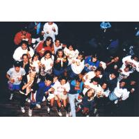 9063-JennifersGroup-StaphPhoto.jpg 128.2K