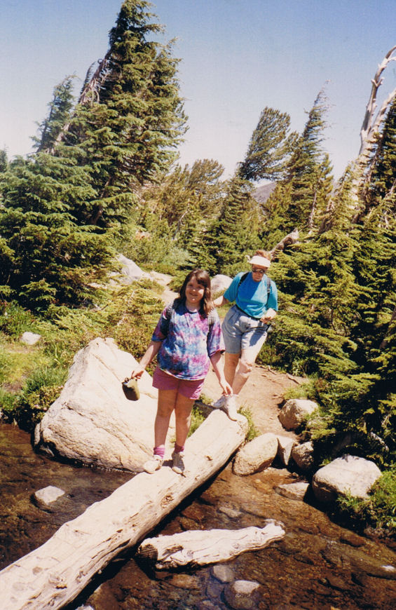 9129-ValBecky.jpg 182.0K