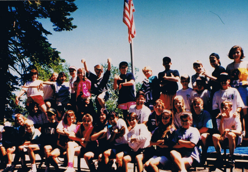 9169-JennifersGroup-StaffPhoto.jpg 150.2K