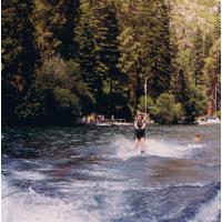 9111-Val-IsUpOnWaterSkis.jpg 122.0K