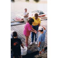 9139-ValBecky-CrawdadFishing.jpg 114.2K