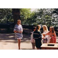 9142-Jennifer-InFrontOfOldLodge.jpg 157.1K