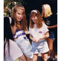 9143-JenniferAndGroupies.jpg 78.2K