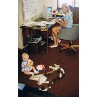 9164-OfficeStaff.jpg 98.8K