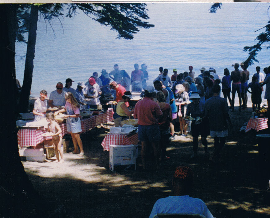 9212-GamesDayBBQ.jpg 139.5K