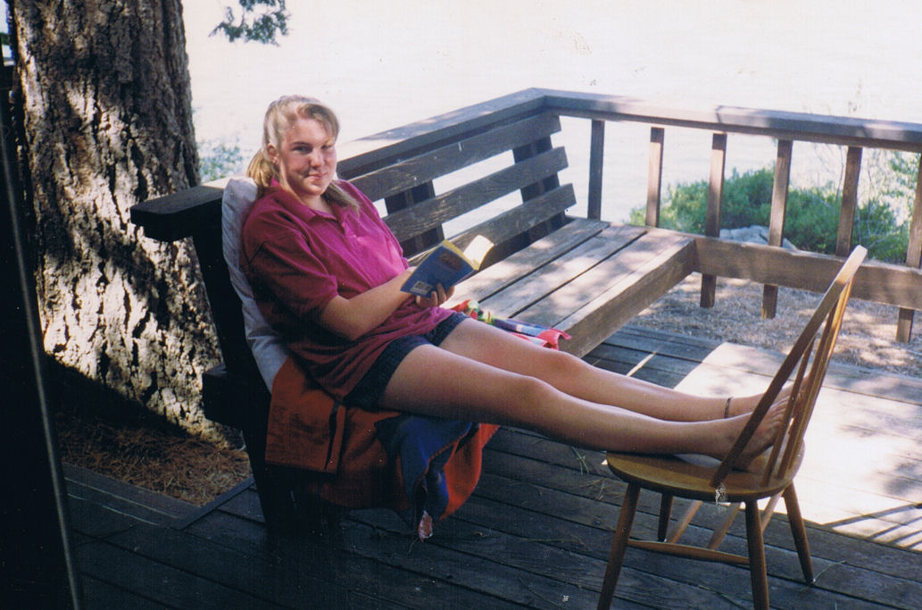 9235-Jennifer-WillowFDeck.jpg 156.7K