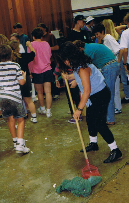 9244-CleanupForTeenDance.jpg 111.2K