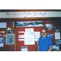 9313-Leigh-PanoramicPhotoOnDisplay.jpg 126.6K