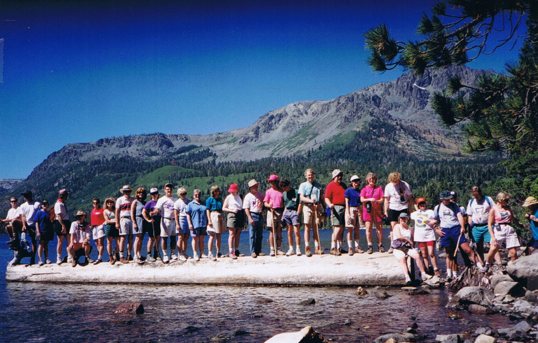 9408-HikeAroundTheLake.jpg 215.5K