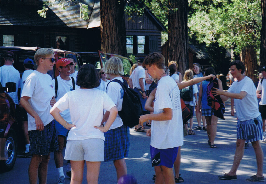 9421-Jennifer-TeenOvernightLeaving.jpg 176.8K