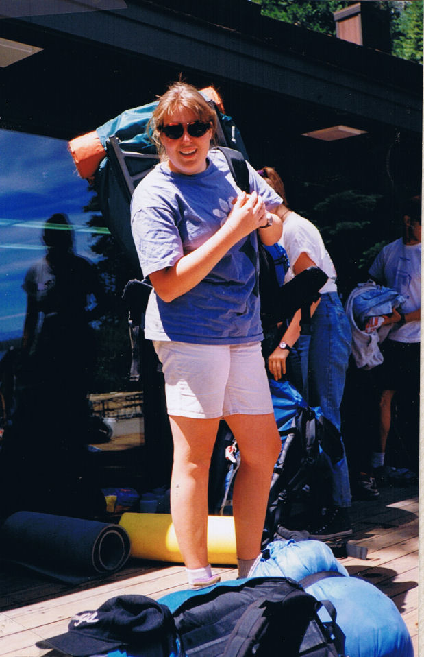 9422-Jennifer-OvernightPack.jpg 123.2K