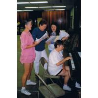 9438-MargoBeckyValLindi-TallacapellaRehearsal.jpg 133.9K