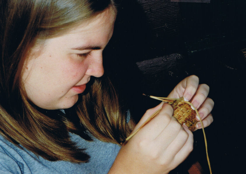 9604-Jennifer-Crafting-staphphoto.jpg 85.8K