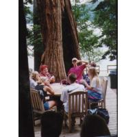 teensOnFountainDeck.jpg 85.7K