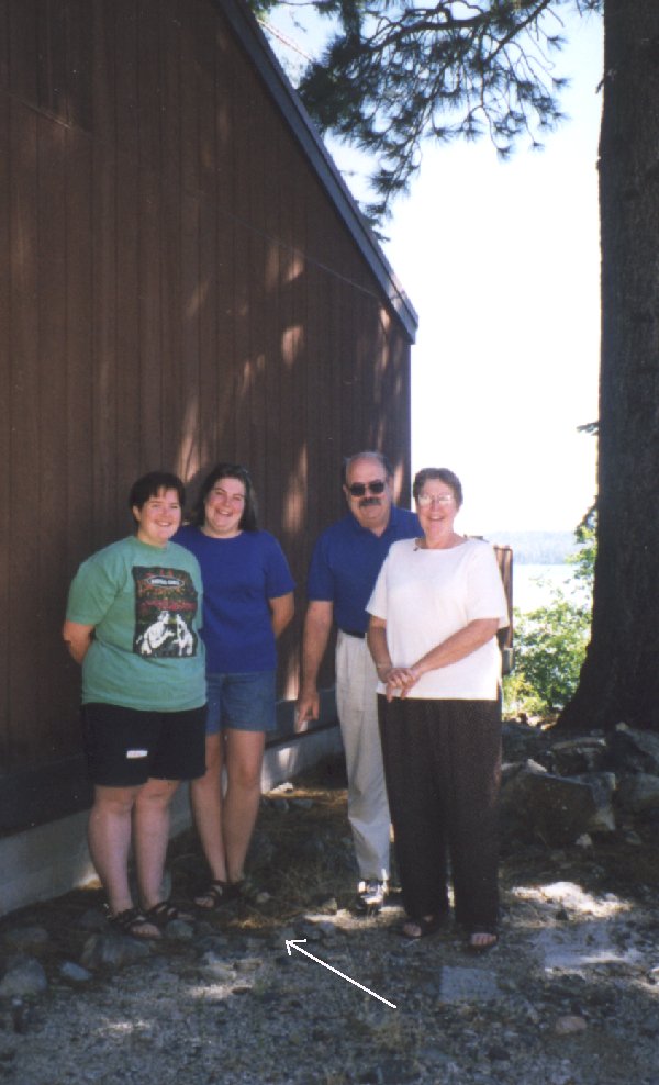 98smithsWeeTree.jpg 87.9K