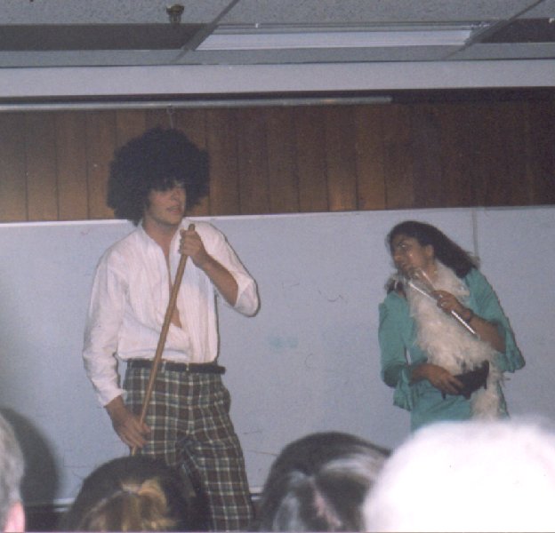 98talentShow01.jpg 50.8K